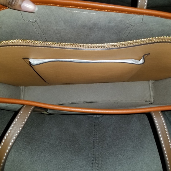 TORY BURCH COLOR BLOCK PERRY TRIPLE COMPARTMENT TOTE - Picture 12 of 14